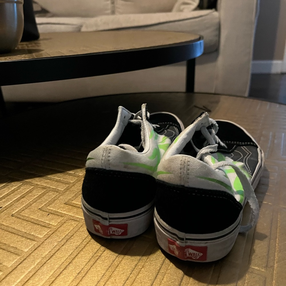 Vans - Picture 7 of 7